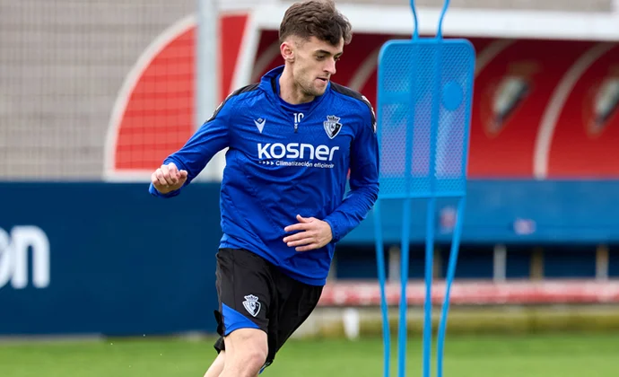 Aimar Oroz vuelve a la dinámica grupal y la enfermería se vacía