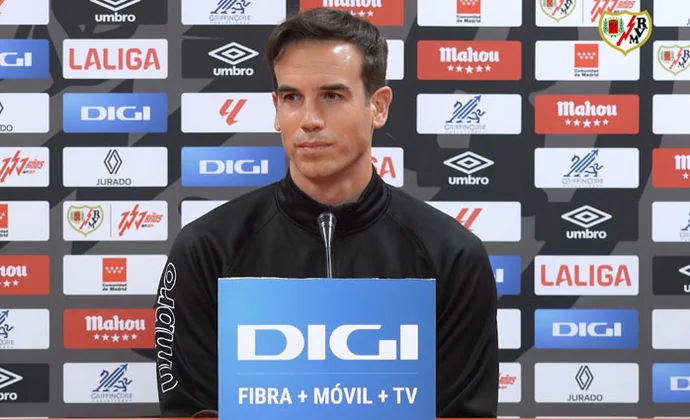 Íñigo Pérez lamenta las mentiras sobre su futuro y habla de Ratiu, RDT, Pelayo, la lista y el partido contra la Real Sociedad