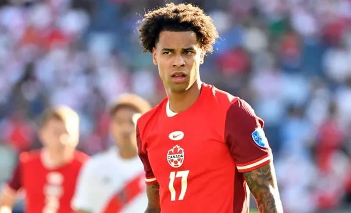 Nueve futbolista del Villarreal se marchan con sus selecciones