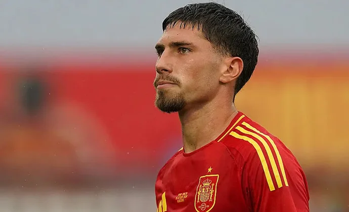 Santi Denia llama a José Ángel Carmona y Álex Valle para sustituir a Hugo Bueno y Matías Fernández-Pardo