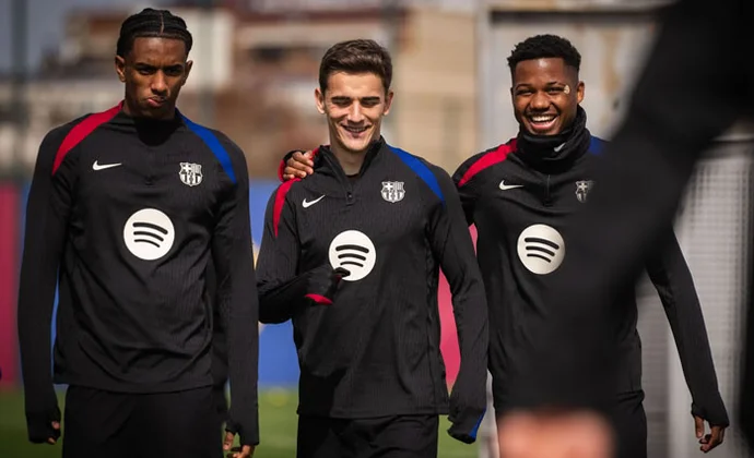 El Barcelona completó la segunda y última sesión de la semana bajo mínimos