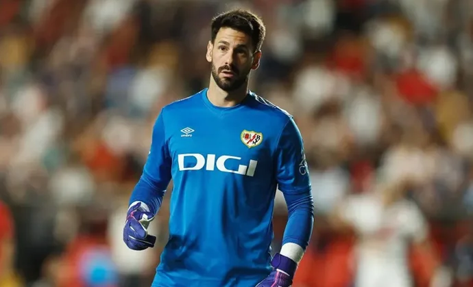 El Rayo negocia con River para hacerse con Batalla en propiedad