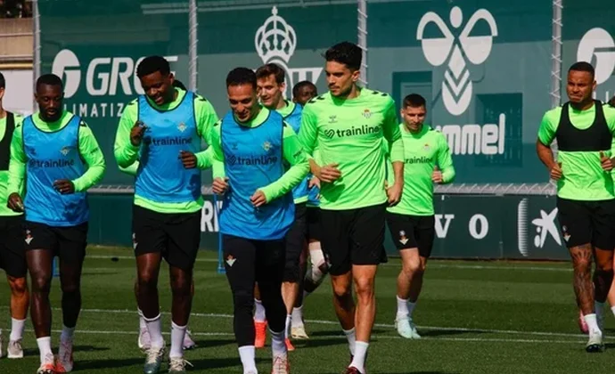 Vuelta al trabajo con Adrián, Cardoso, Lo Celso y Marc Roca al margen del grupo