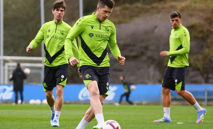 La Real Sociedad cierra la semana de trabajo sin recuperar efectivos