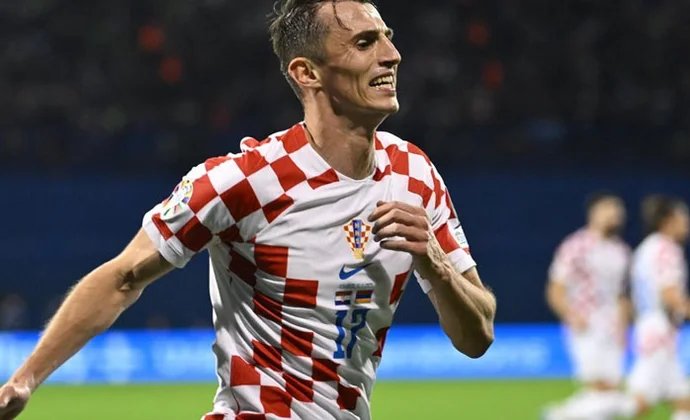 Las cábalas de Vicente Moreno con Budimir, internacional y en una semana de dos partidos