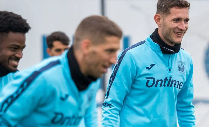 Borja Jiménez se empeña en esconder el estado físico de los futbolistas: Sin noticias de Nastasic