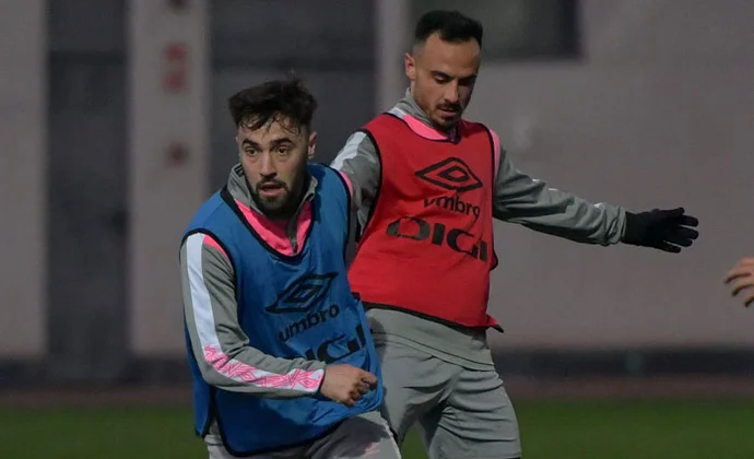 Isi y Nteka se incorporan al grupo y Pedro Díaz gestiona las cargas