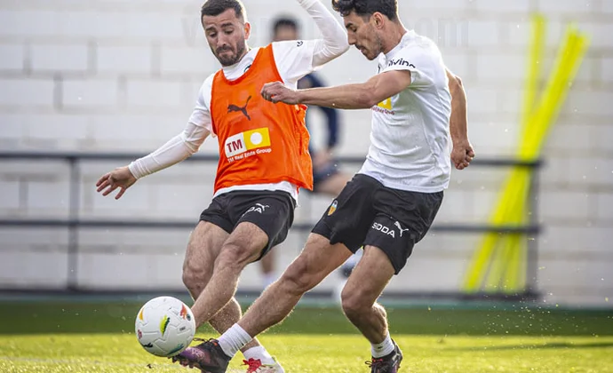 Hugo Duro repite con el grupo. Iván Jaime, Thierry y los internacionales, bajas