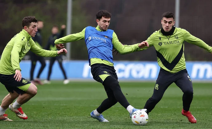 Imanol recupera a los internacionales españoles. Faltan Kubo, Aguerd y Aramburu