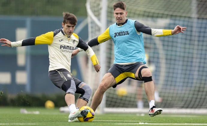 Marcelino recupera a los últimos internacionales y Pape Gueye sigue al margen