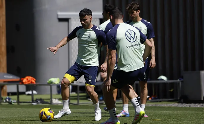 Moleiro completa la sesión del sábado. Pelmard y Benito siguen fuera