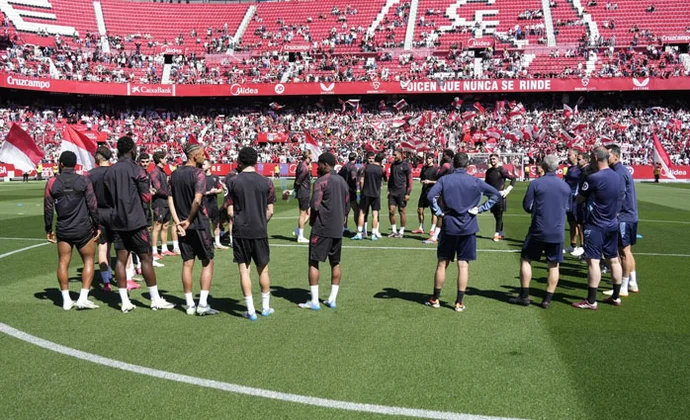 Nianzou, única baja en la sesión previa al derbi celebrada en el Pizjuán