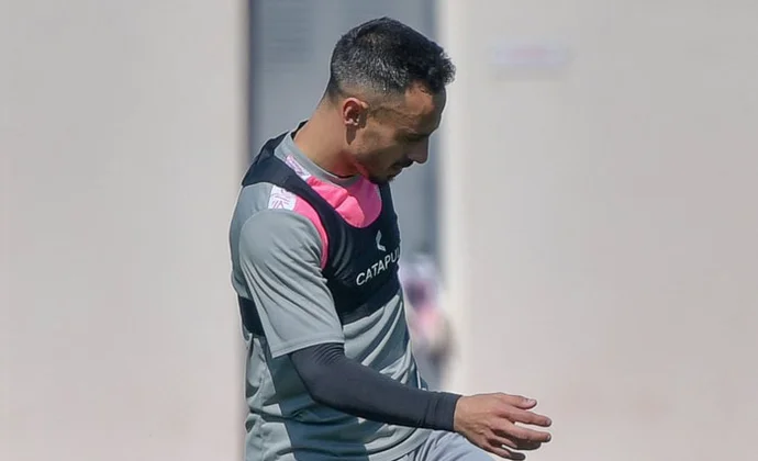 El Rayo retoma los entrenamientos pendiente del tobillo de Álvaro García