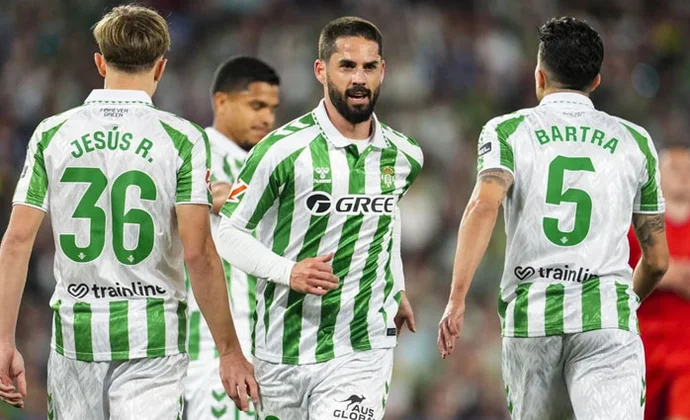 Isco aprovechará la sanción para recuperarse de un golpe que arrastra desde antes del parón