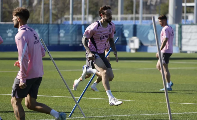 El Espanyol inicia la semana de trabajo con la única baja de Gragera