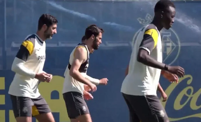 Pape Gueye empieza la semana con el grupo, Pépé todavía no