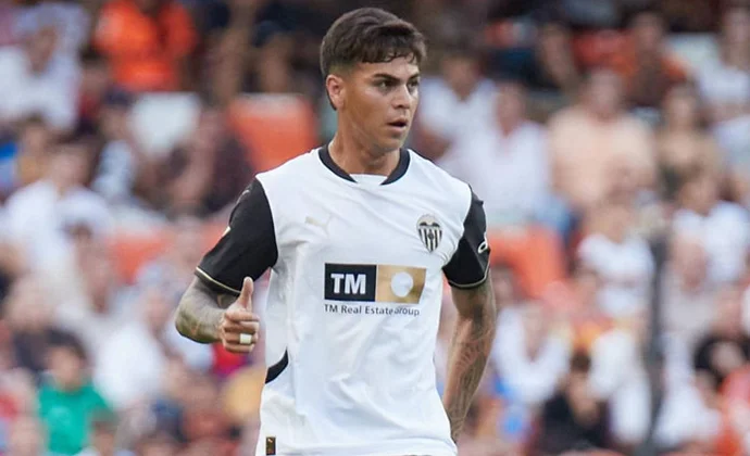 Barrenechea no completó la sesión por un golpe y Corberán correrá cero riesgos