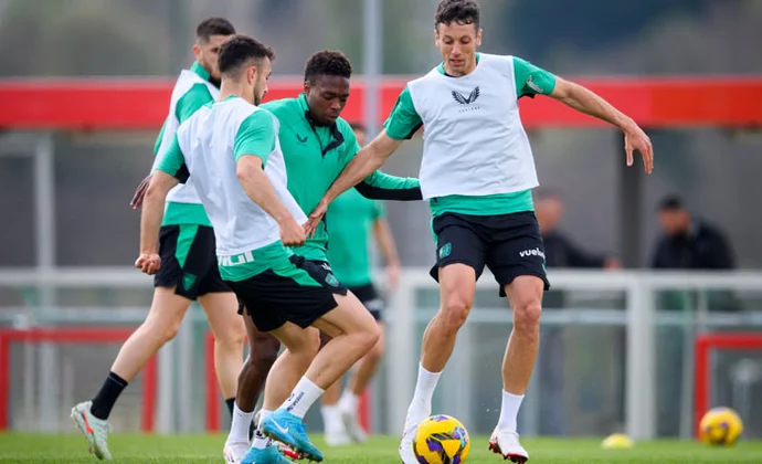 Galarreta es la única baja en el entrenamiento de este jueves en Lezama