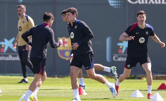 Cubarsí, Gavi, Íñigo y Yamal se ejercitan con total normalidad