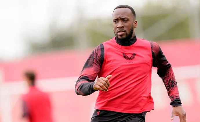 Suso y Juanlu, bajas en el entrenamiento del viernes