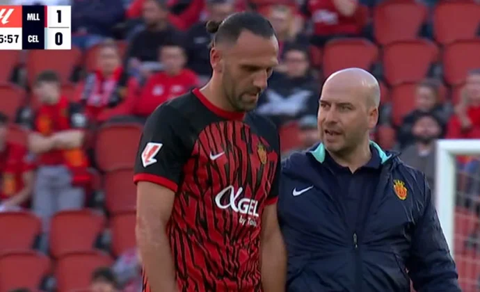 Muriqi se retira lesionado del partido contra el Celta