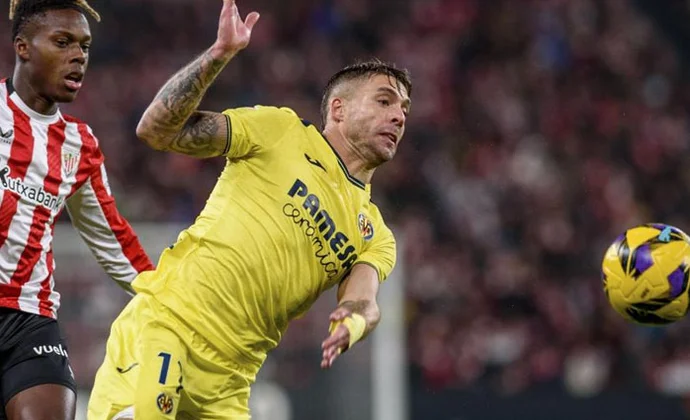 Kiko Femenia recupera su sitio tras 45 días de problemas de espalda