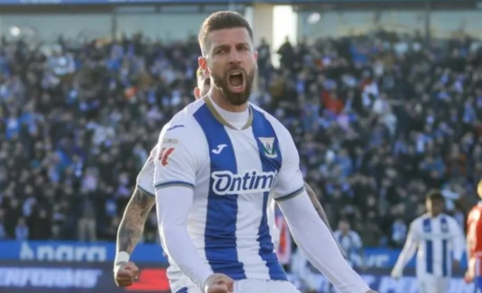 Nastasic atraviesa un bajo momento de forma que genera críticas y dudas con su titularidad