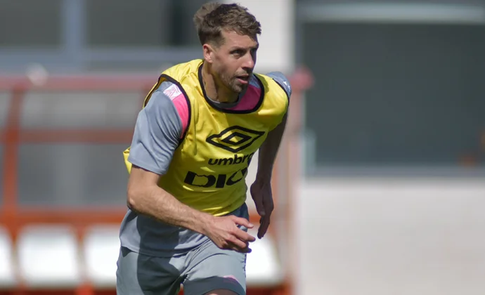 El Rayo completa la sesión del miércoles sin los lesionados Montiel, Mumin y Camello