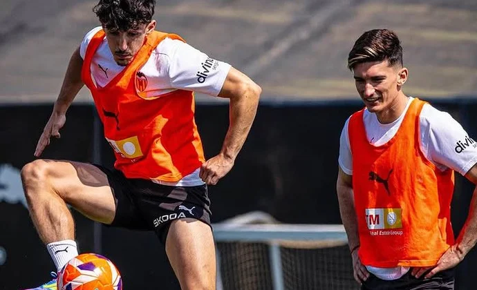 Thierry e Iván Jaime, únicas bajas tras la vuelta al grupo de Almeida