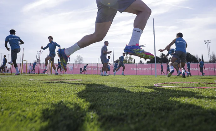 Samuel Lino y De Paul, bajas en el entrenamiento del viernes