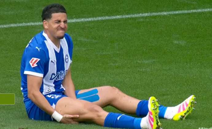 Abqar se retira lesionado de los isquiotibiales