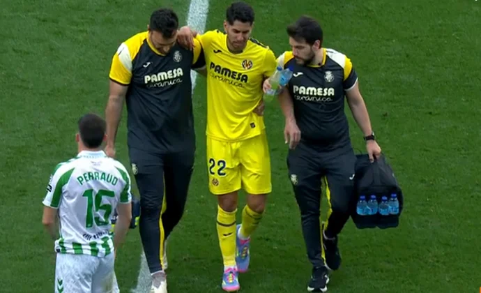 Los cambios de Pedraza y Ayoze fueron por calambres