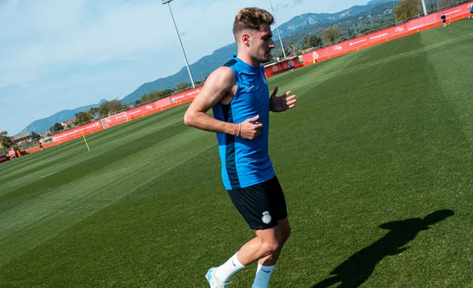 Robert Navarro entra en la recta final y se probará con el grupo a partir de la semana que viene