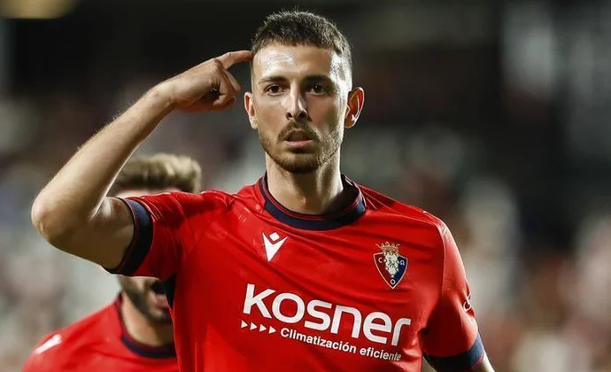 Raúl García no jugó contra el Girona por un derrame en el ojo del que está pendiente de evolución