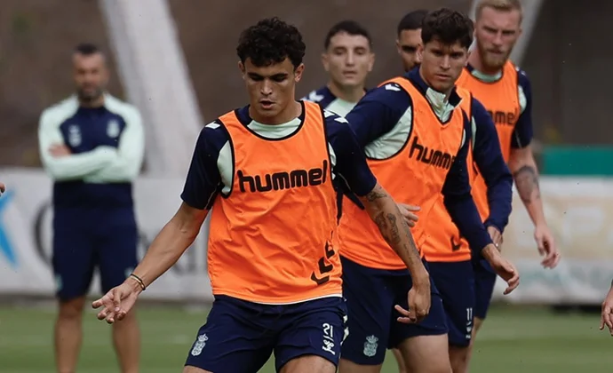 Las Palmas retoma los entrenamientos con la vuelta al grupo de Benito