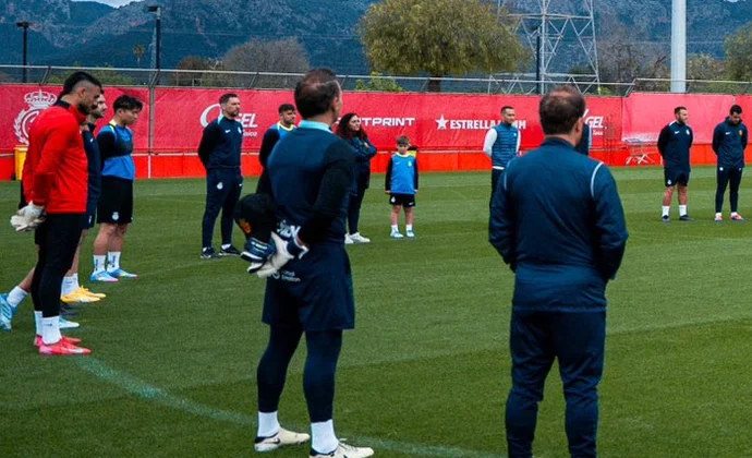 Asano inicia su incorporación progresiva al grupo