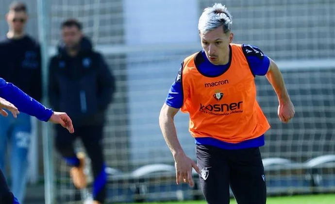 Bryan Zaragoza inicia su incorporación al grupo y Raúl García se ausenta