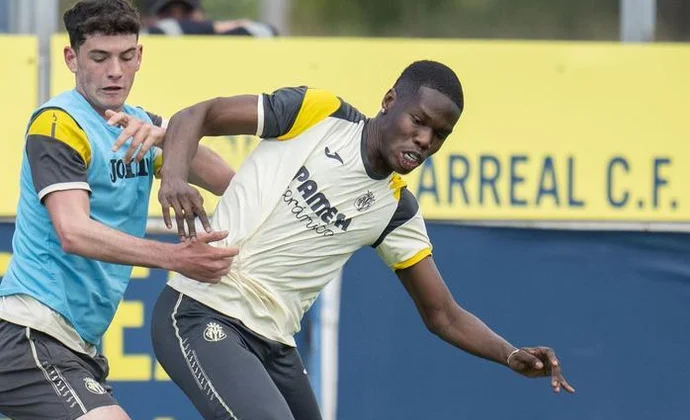 Gerard se pierde otra sesión y enciende las alarmas y Barry vuelve de su permiso