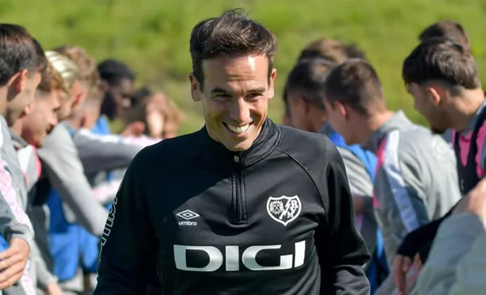 Sergio Camello sigue al margen y no llega al partido del Valencia