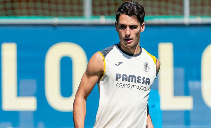 El Villarreal sigue preparando el partido del domingo pendiente de Gerard y Buchanan