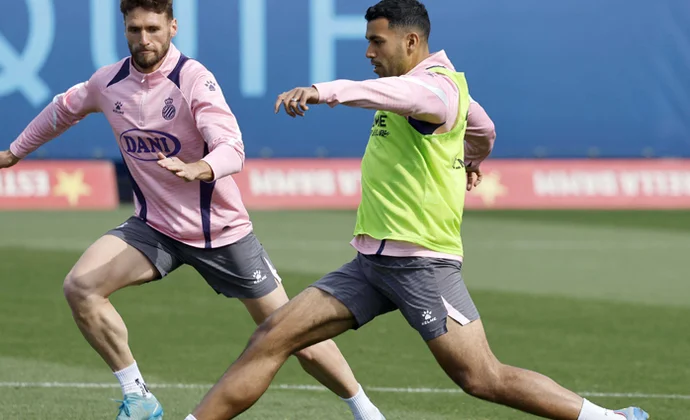 El Espanyol prepara el partido de Mestalla sin los dos lesionados