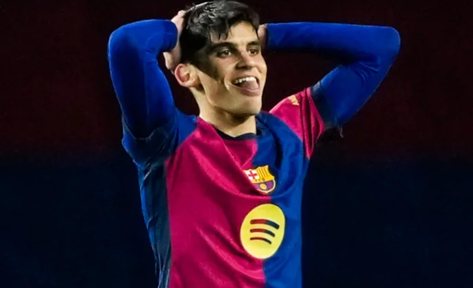 Flick no descarta una rotación de Gerard Martín el martes: Fort, atento