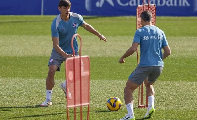 Oblak y Barrios trabajan al margen por gestión de cargas