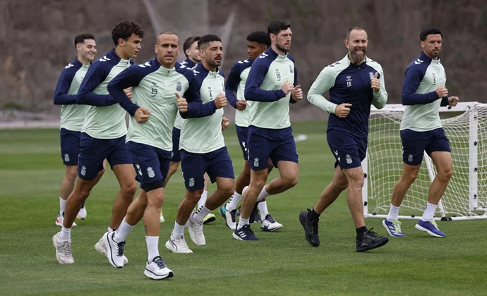 Cillessen y Benito siguen con el grupo sin el alta y Fabio Silva inicia su proceso de recuperación