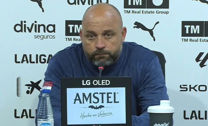 Manolo ve muy valioso el punto y habla del juego del equipo, el gol de Puado y el percance de Joan García