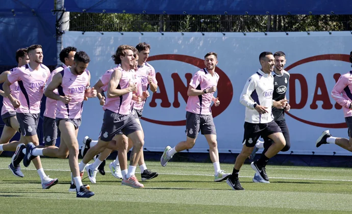 El Espanyol sigue preparando el aplazado con tres jugadores en la enfermería