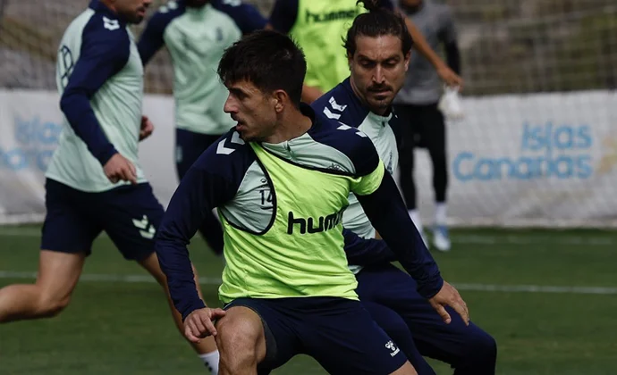 Las Palmas se ejercitó este viernes sin Fabio Silva