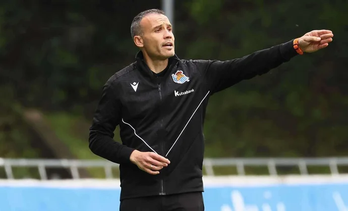 La Real Sociedad anuncia a Sergio Francisco como nuevo entrenador del primer equipo para la 25/26
