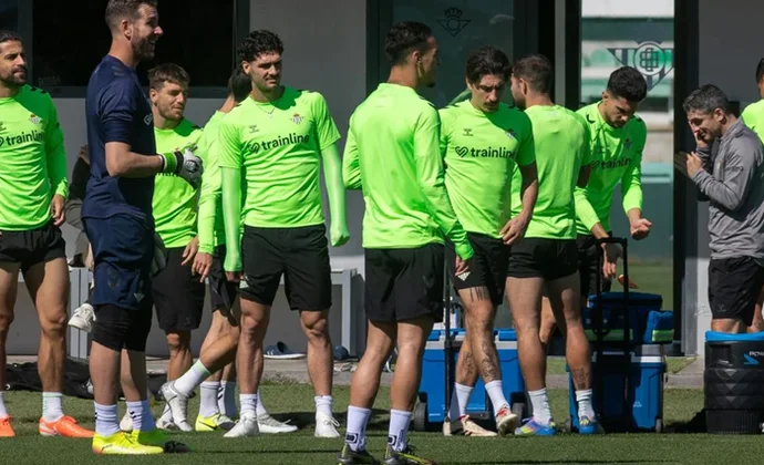 Bakambu y Mendy repiten con el grupo en el entrenamiento del martes