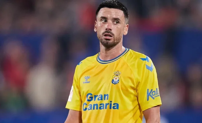 Javi Muñoz recibe una oferta del Valencia para firmar libre el 1 de julio